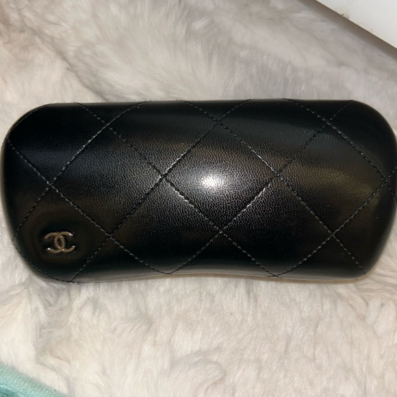 Gorgeous Authentic Chanel Sunglasses w/strass(none missing)embellished logo arms - Picture 5 of 16